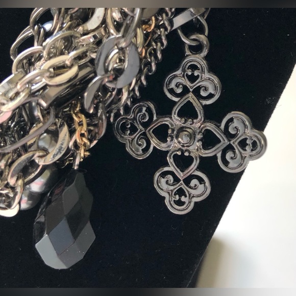 Twisted Chain & Pearl Necklace w/Charms & Pendant - Picture 8 of 9